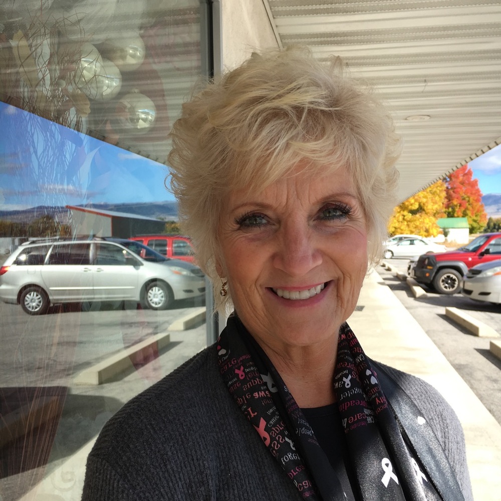 Meet your Posher, Suzanne